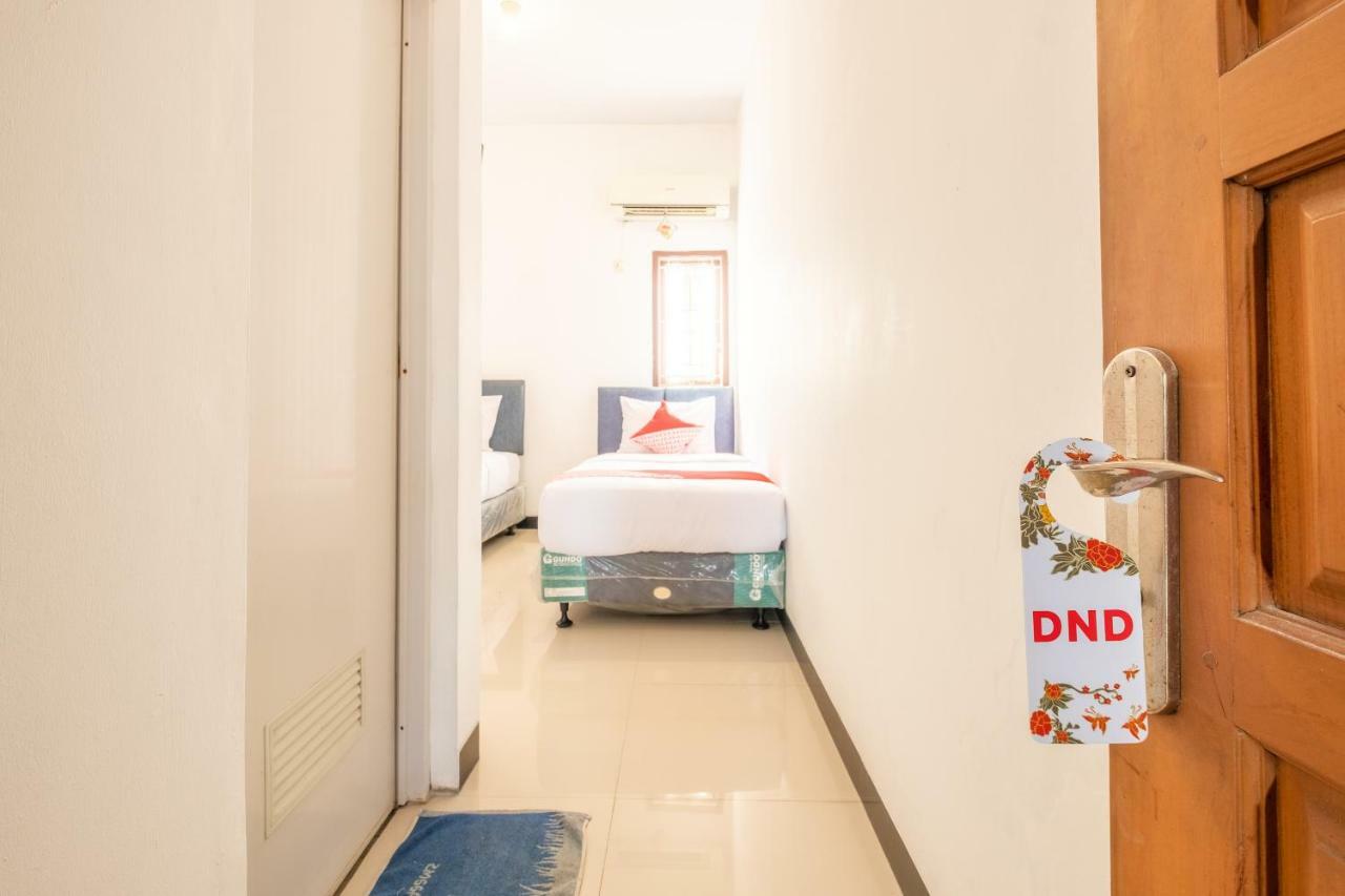 Oyo 863 Tenacity Guest House Syariah Cirebon Luaran gambar
