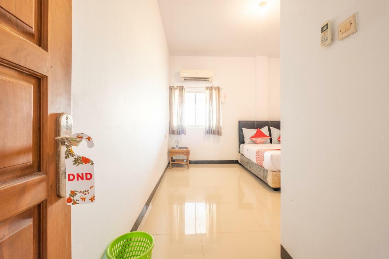 Oyo 863 Tenacity Guest House Syariah Cirebon Luaran gambar
