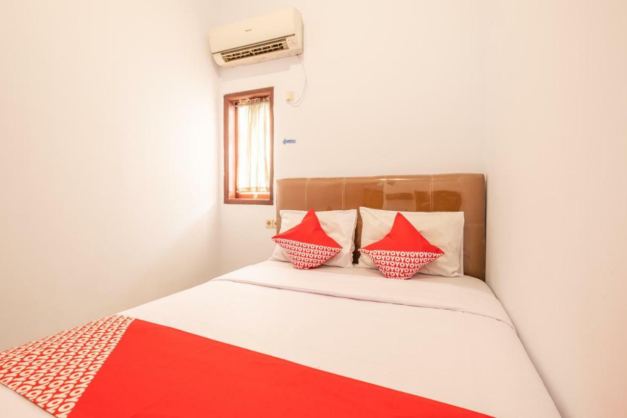 Oyo 863 Tenacity Guest House Syariah Cirebon Luaran gambar