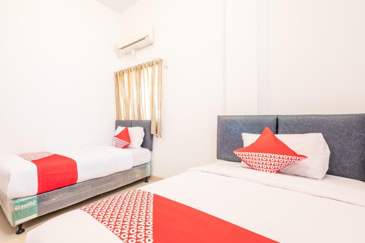 Oyo 863 Tenacity Guest House Syariah Cirebon Luaran gambar