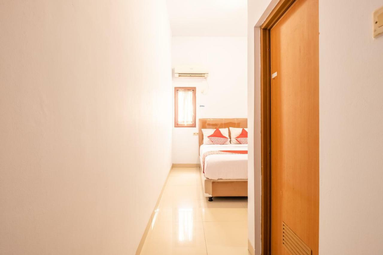 Oyo 863 Tenacity Guest House Syariah Cirebon Luaran gambar