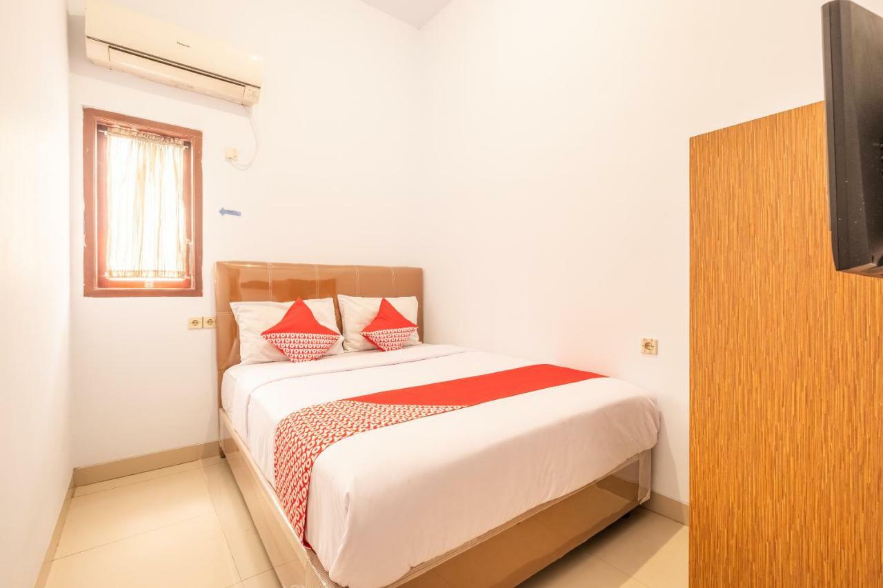 Oyo 863 Tenacity Guest House Syariah Cirebon Luaran gambar