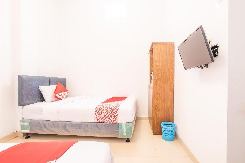 Oyo 863 Tenacity Guest House Syariah Cirebon Luaran gambar
